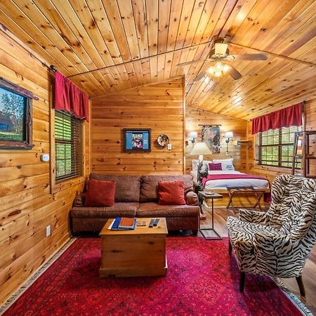 セバービル Cabin 5 Studio Cabin With Hot Tub, Water View And Fire Pitヴィラ エクステリア 写真